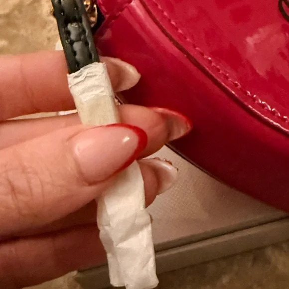 YSL Heart-Shaped Red Cosmetic Bag wristlet - Picture 3 of 7